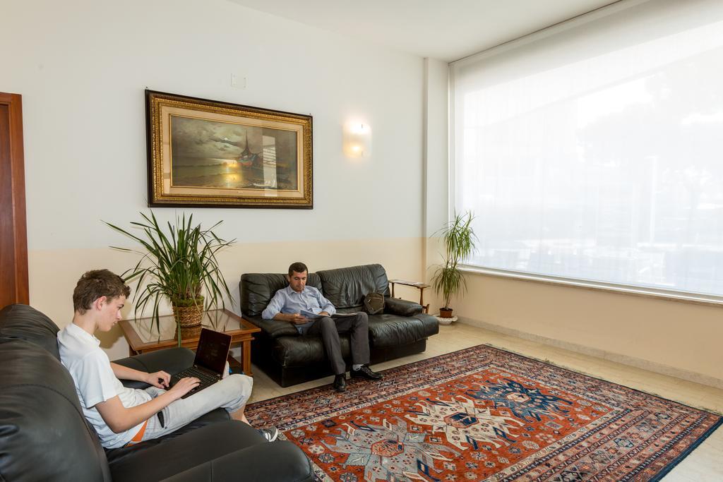 Hotel Alla Rotonda Лидо ди Йезоло Екстериор снимка