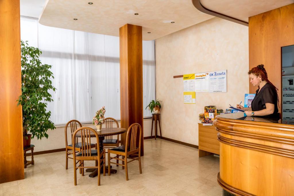 Hotel Alla Rotonda Лидо ди Йезоло Екстериор снимка